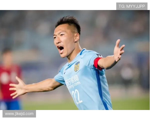 申花半场2-0梅州阿苏埃吴曦进球 约契奇头球击中门框未能破门 申花半场2-0梅州阿苏埃吴曦进球 约契奇头球击中门框未能破门