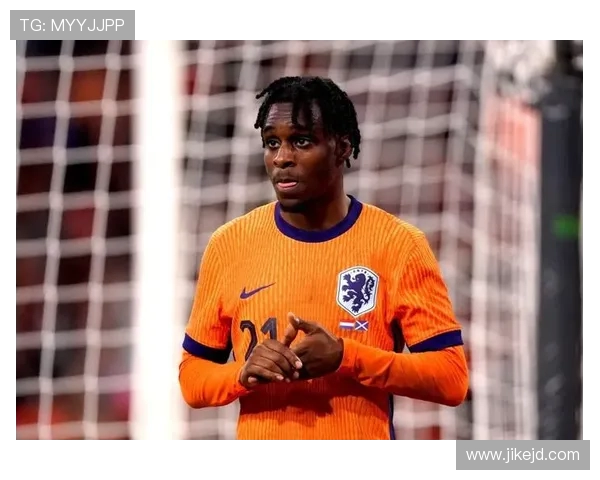 荷兰媒体：弗林蓬能否参加11月荷兰队比赛尚无确定答案 缺阵可能超5场