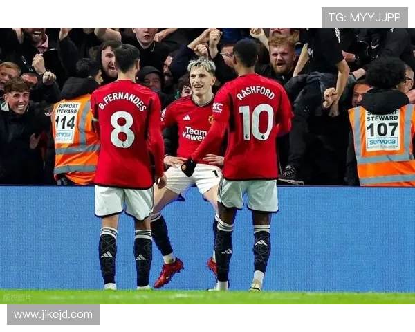 复盘曼联1-1西汉姆:阿莫林“反向换人”导致丢分,B费射门离谱 复盘曼联1-1西汉姆:阿莫林“反向换人”导致丢分,B费射门离谱